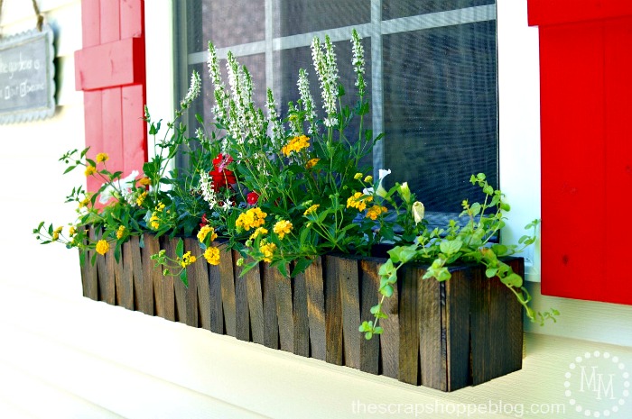 Make your own window box from thescrapshoppeblog.com