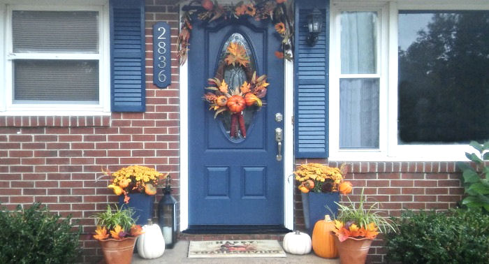 Fall Entryway Makeover- Embellish your Entrance Door with Colors of Autumn